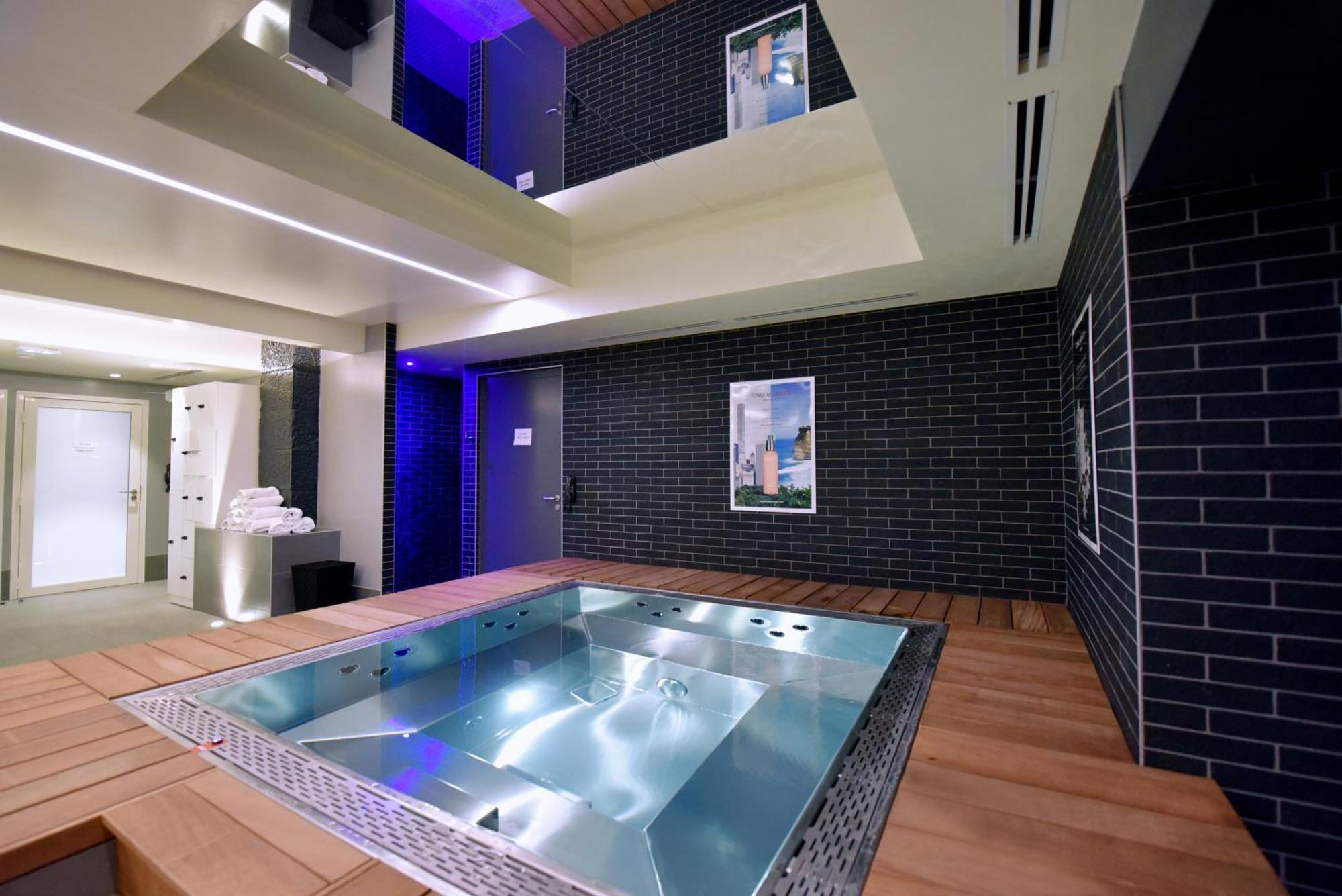 Single Room Spa Access