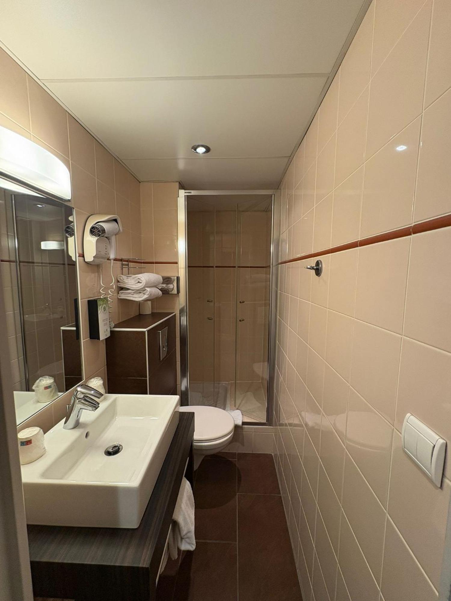 Single Room Spa Access