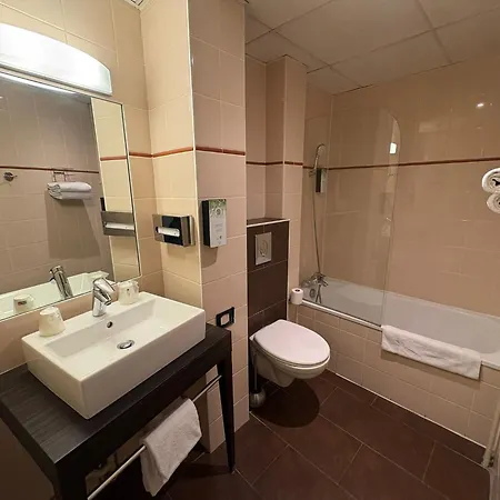 Kyriad Hotel Dijon Centre Gare-2